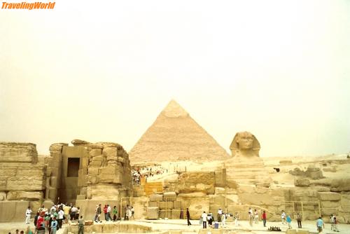 gypten: aegypten0013 / Sphinx und Chephren-Pyramide, Eingang zur Pyramide