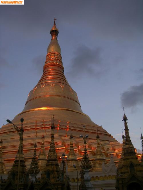 Myanmar: DSCN0315 / Shwedagon-Pagode in Yangoon