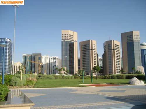 Vereinigte Arabische Emirate: Abu Dhabi Skyline / Abu Dhabi Skyline