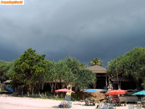 Thailand: Khlong Khoang Beach-Regen1 / 