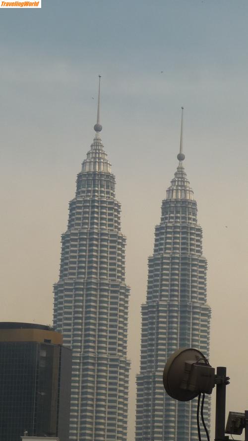 Malaysia: P1020331 / Der Blick aus unserem Hotelzimmer bzw. Bett