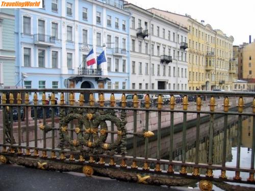 Russland: Moskau 3 010 / Schönes Brückengeländer an der franz. Botschaft