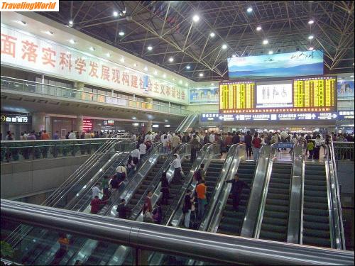 China: 08 b3 Hauptbahnhof Peking / 
