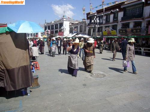China: 10 m22 In Lhasa / 