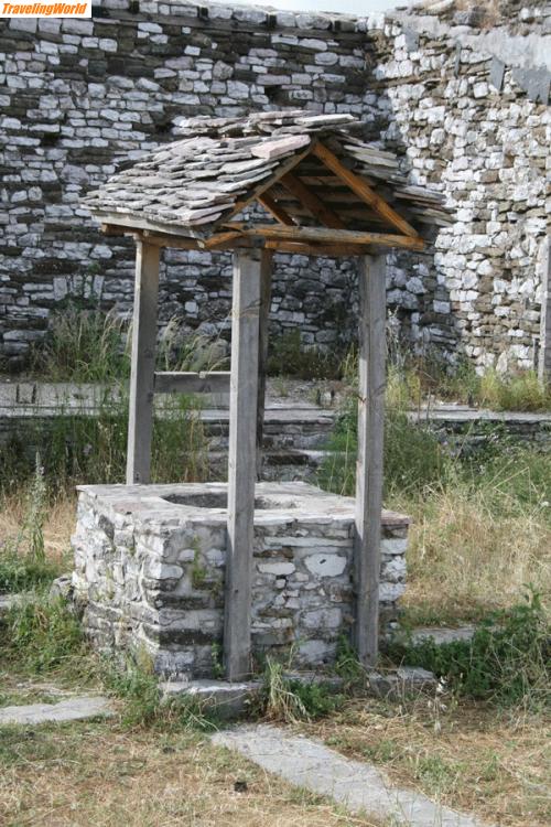 Albanien: Brunnen / Wasserversorgung auf der Burg