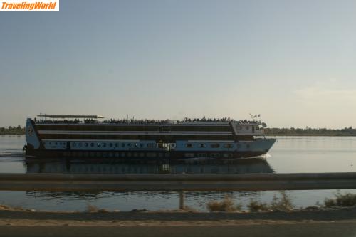 gypten: IMG_5496 / Ich im Auto, die Anderen an Bord