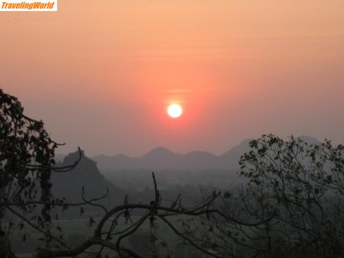 Thailand: Thailand 2010 129 / Sonnenuntergang in Thailand bei angenehmen 27°