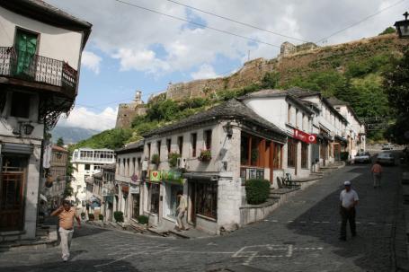 Albanien