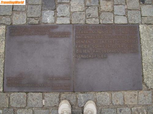 Deutschland: 100_1574 / Bebelplatz/Opernplatz, Mahnmahl der Bücherverbrennung