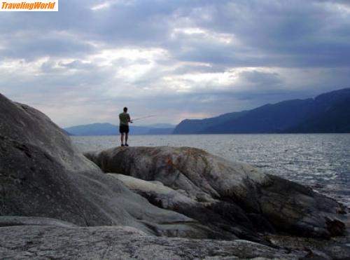 Norwegen: web0815Jfischt / Ich versuche mein Angler-Glück am Hardangerfjord