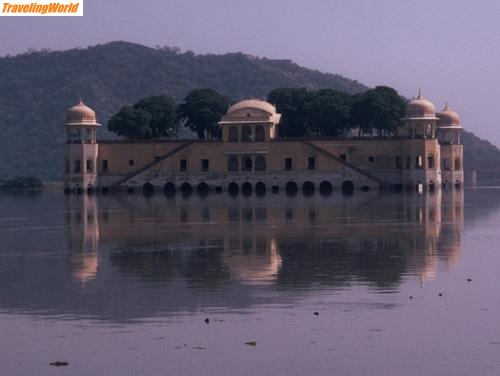 Indien: MahalVerkl01 / Mahal in Amber - eins Kulisse für einen James Bond Film.