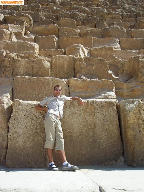 gypten: EPSN3855 / Ich vor der Pyramide