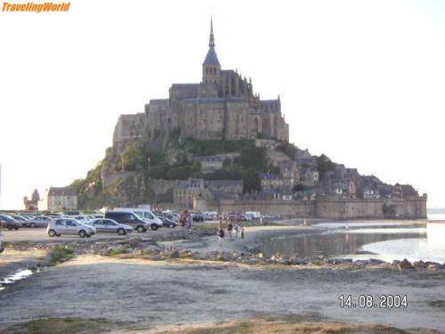 Frankreich: Urlaubsrundreise 211 / Bei Starken Wind und Flut kan es sein das  die Auto im Wasserstehen !