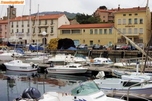 Frankreich: Port Vendres_02 / Jachthafen mit Zollhaus im Hintergrund