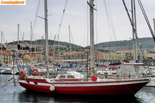 Frankreich: Port Vendres_16 / einlaufender Segler in den Jachthafen