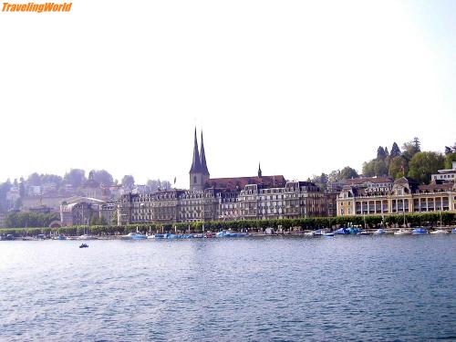 Schweiz: Bürgenstock 010-1 / Mit dem Schiff über den Vierwaldstättersee mit Blick auf das Casino Luzern (ganz rechts)