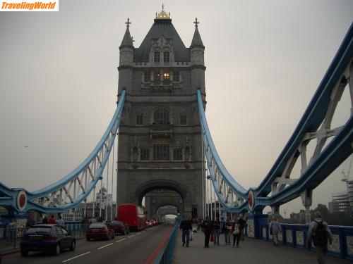 Grobritannien: CIMG4616 / Auf der Towerbridge