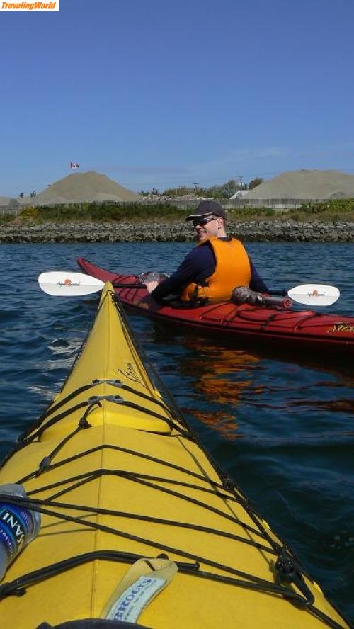 Kanada: victoria8 / Endlich im Kayak. Lange drauf gewartet und jetzt spielt auch das Wetter mit. Anfuehltour im Hafen von Victoria mit Lust auf mehr......Meer.