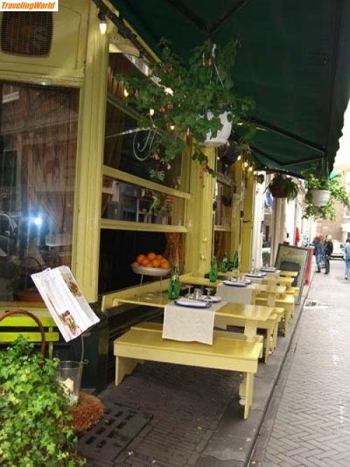 Niederlande: CIMG0122a / A Restaurant with outdoor table