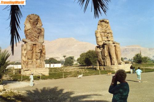 gypten: File0089 / Memnonskolosse Theben-West