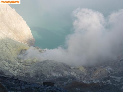 Indonesien: PA282284 / Schwefelfeld Vulkan Ijen (Java)