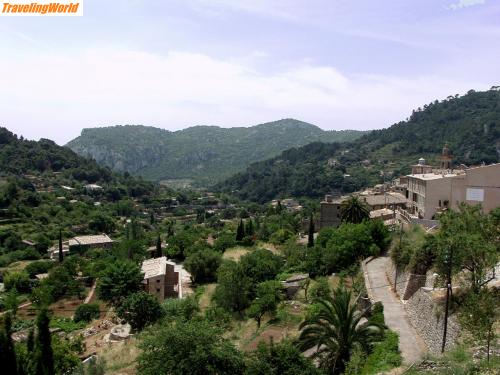 Spanien: M017 / Blick von der Stadtmauer Valdemossas