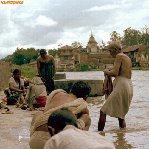 Nepal: 029 Fluss Bagmati / 