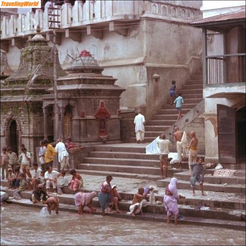 Nepal: 030 Fluss Bagmati / 
