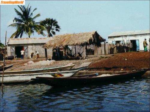 Senegal: 16 Kleine Bootsanlegestelle / 