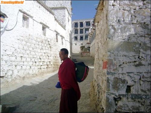 China: 10 e9 Sera Kloster / 