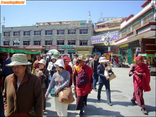 China: 10 m19 In Lhasa / 