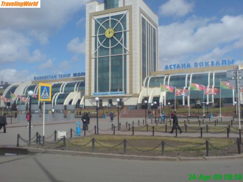 Kasachstan: DSC01297 / banhof von astana