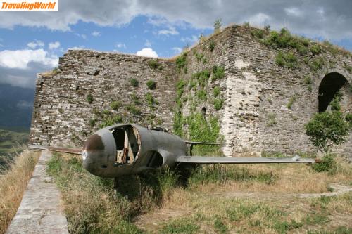 Albanien: Spionageflugzeug / 
