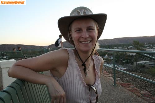 Australien: Neue Touri-Hüte fürs Outback 29.10.2009 / Hut fuers Outback