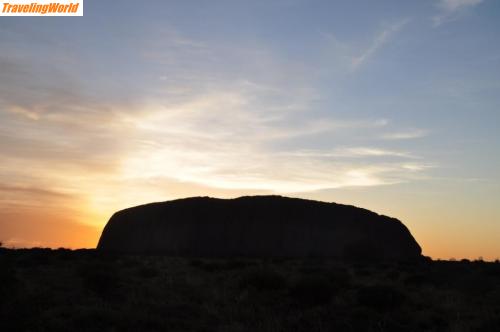 Australien: Uluru sunrise2 / 