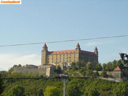 Slowakei: BA hrad / ©MAR Burg in Bratislava vor dem neuen Anstrich 2009