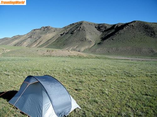 Mongolei: Gobi / Campplatz im Gurvan Saichan, dem südlichsten Gebirgsstock des Gobi Altai 