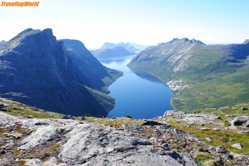 Norwegen: Mistfjorden001 / Blick in den Mistfjorden vom Pass zum Sjunkfjorden.