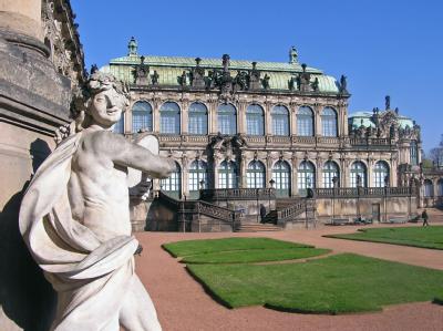 Der Zwinger